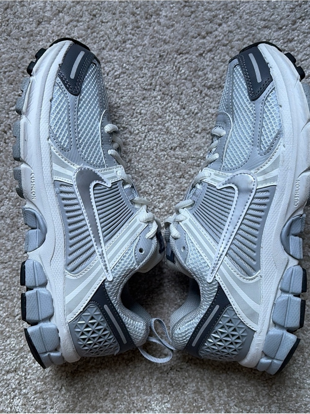 Nike Men's Athletic Shoes - Black & Gray